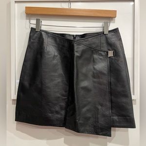 Black leather mini skirt - Small